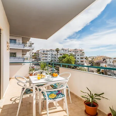 Casa Da Gale | Meia Praia, Balcony & Ac