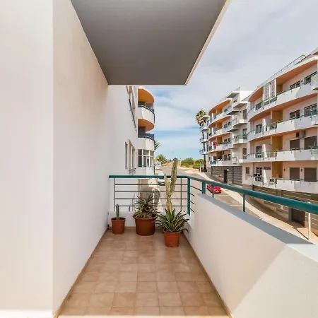 Casa Da Gale | Meia Praia, Balcony & Ac Lagos